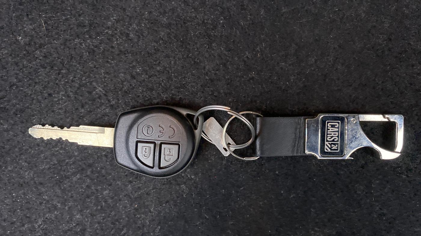 2018 Maruti Dzire VXI, Petrol, Manual, 54,146 km, Key Close Up