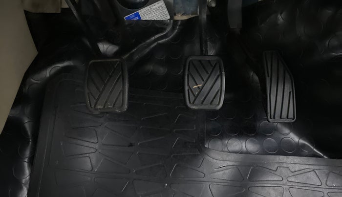 2018 Maruti Dzire VXI, Petrol, Manual, 54,146 km, Pedals