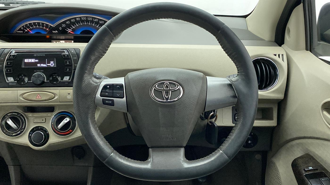 2015 Toyota Etios Liva VX, Petrol, Manual, 62,419 km, Steering Wheel Close Up