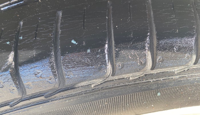 2016 Honda City 1.5L I-VTEC V MT, Petrol, Manual, 32,920 km, Right Rear Tyre Tread