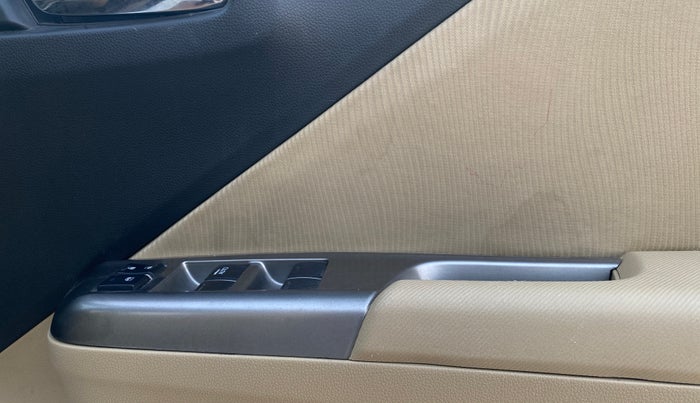 2016 Honda City 1.5L I-VTEC V MT, Petrol, Manual, 32,920 km, Driver Side Door Panels Control