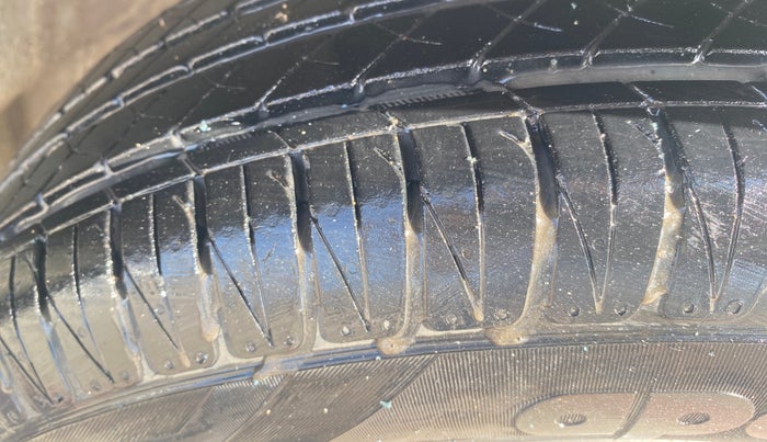 2016 Honda City 1.5L I-VTEC V MT, Petrol, Manual, 32,920 km, Right Front Tyre Tread