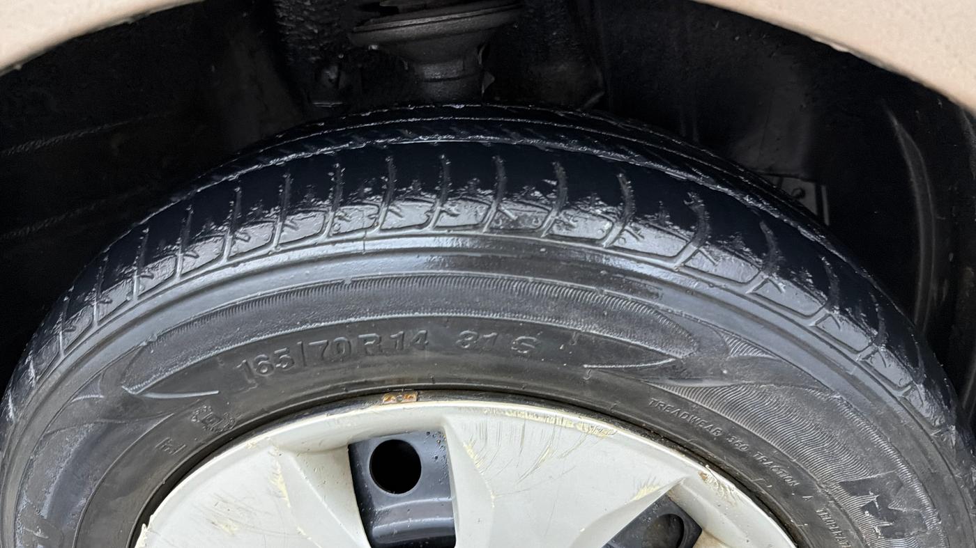 2019 Maruti New Wagon-R ZXI 1.2 AMT, Petrol, Automatic, 39,227 km, Right Front Tyre Tread