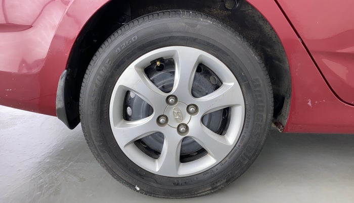 2014 Hyundai Verna FLUIDIC 1.4 VTVT, Petrol, Manual, 70,923 km, Right Rear Wheel