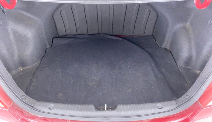 2014 Hyundai Verna FLUIDIC 1.4 VTVT, Petrol, Manual, 70,923 km, Boot Inside