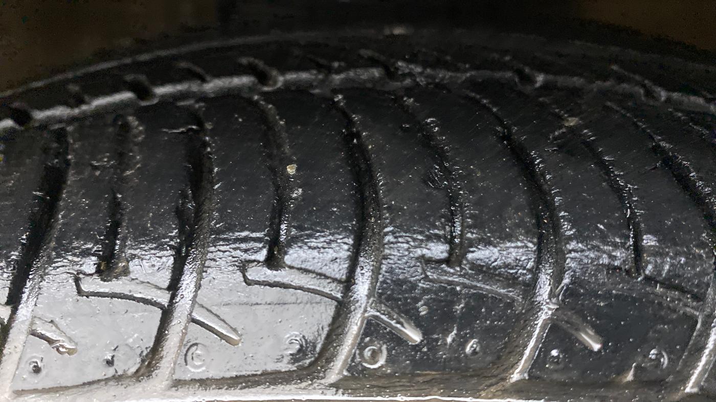 2017 Maruti Celerio VXI AGS, Petrol, Automatic, 80,390 km, Right Front Tyre Tread