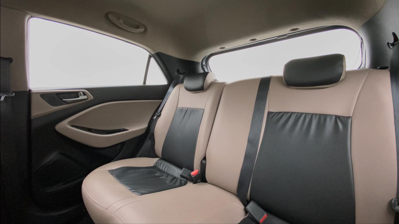 2015 Hyundai Elite i20 ASTA 1.2, Petrol, Manual, 49,189 km, Right Side Rear Door Cabin View