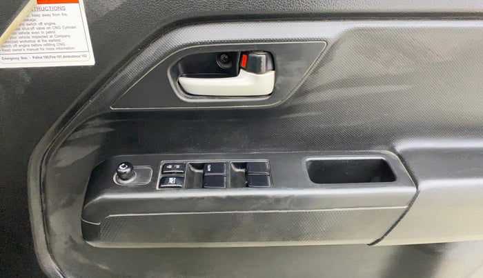 2022 Maruti New Wagon-R VXI CNG 1.0, CNG, Manual, 42,548 km, Driver Side Door Panels Control