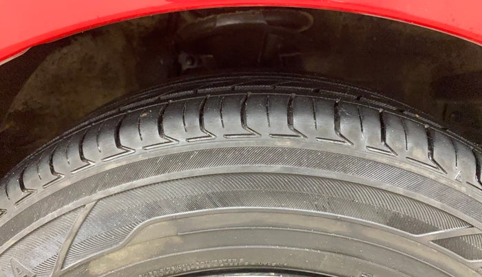 2013 Hyundai i10 MAGNA 1.2, Petrol, Manual, 73,186 km, Right Front Tyre Tread
