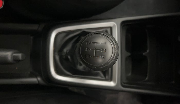 2023 Maruti Swift LXI, Petrol, Manual, 10,834 km, Gear Lever