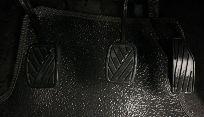 2023 Maruti Swift LXI, Petrol, Manual, 10,834 km, Pedals