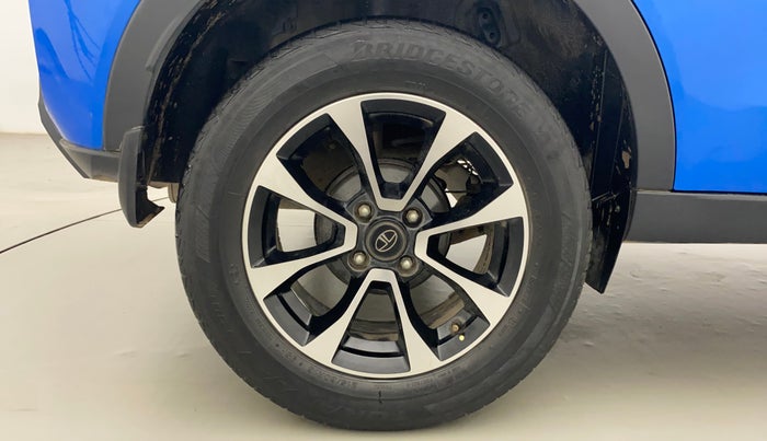 2020 Tata NEXON XZ PLUS (O) PETROL DUAL TONE, Petrol, Manual, 43,142 km, Right Rear Wheel