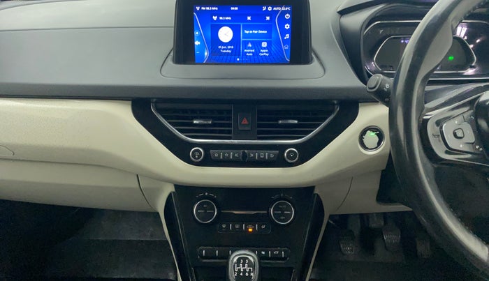 2020 Tata NEXON XZ PLUS (O) PETROL DUAL TONE, Petrol, Manual, 43,142 km, Air Conditioner