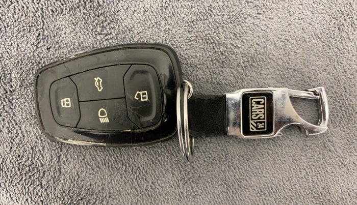 2020 Tata NEXON XZ PLUS (O) PETROL DUAL TONE, Petrol, Manual, 43,142 km, Key Close Up