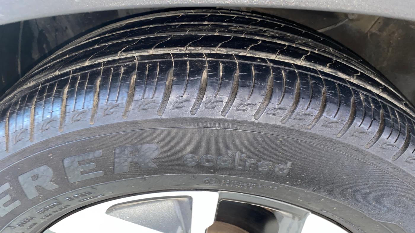 2020 KIA SONET GTX PLUS 1.0 DCT, Petrol, Automatic, 26,419 km, Left Front Tyre Tread