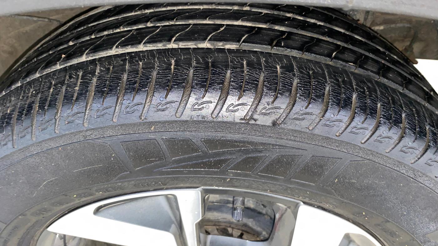 2020 KIA SONET GTX PLUS 1.0 DCT, Petrol, Automatic, 26,419 km, Left Rear Tyre Tread
