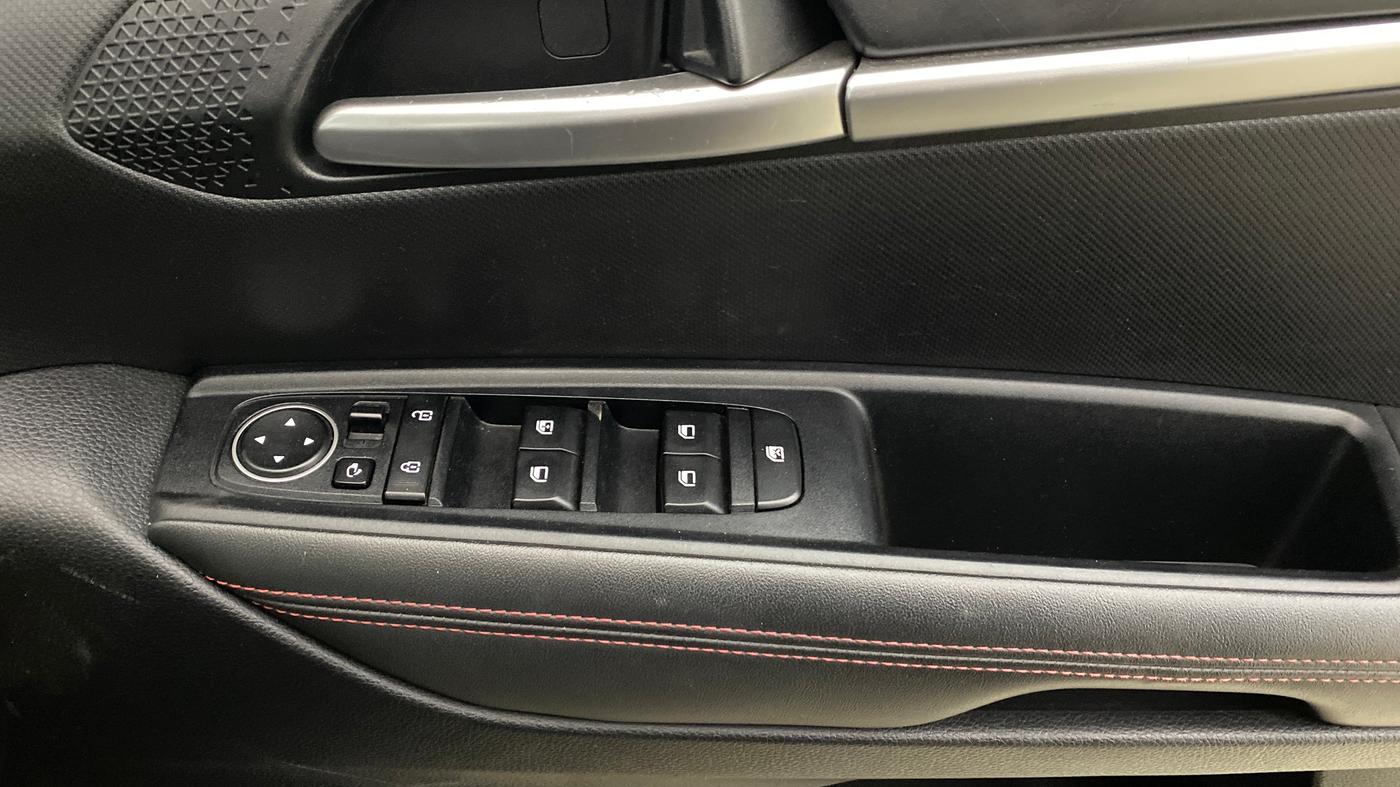 2020 KIA SONET GTX PLUS 1.0 DCT, Petrol, Automatic, 26,419 km, Driver Side Door Panels Control