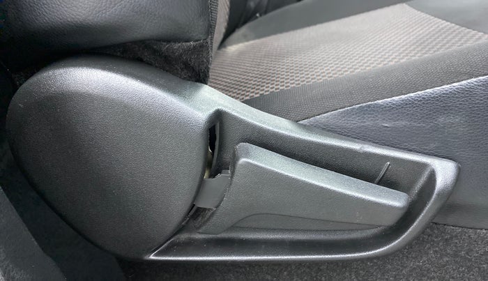 2020 Maruti S PRESSO VXI, Petrol, Manual, 53,963 km, Driver Side Adjustment Panel
