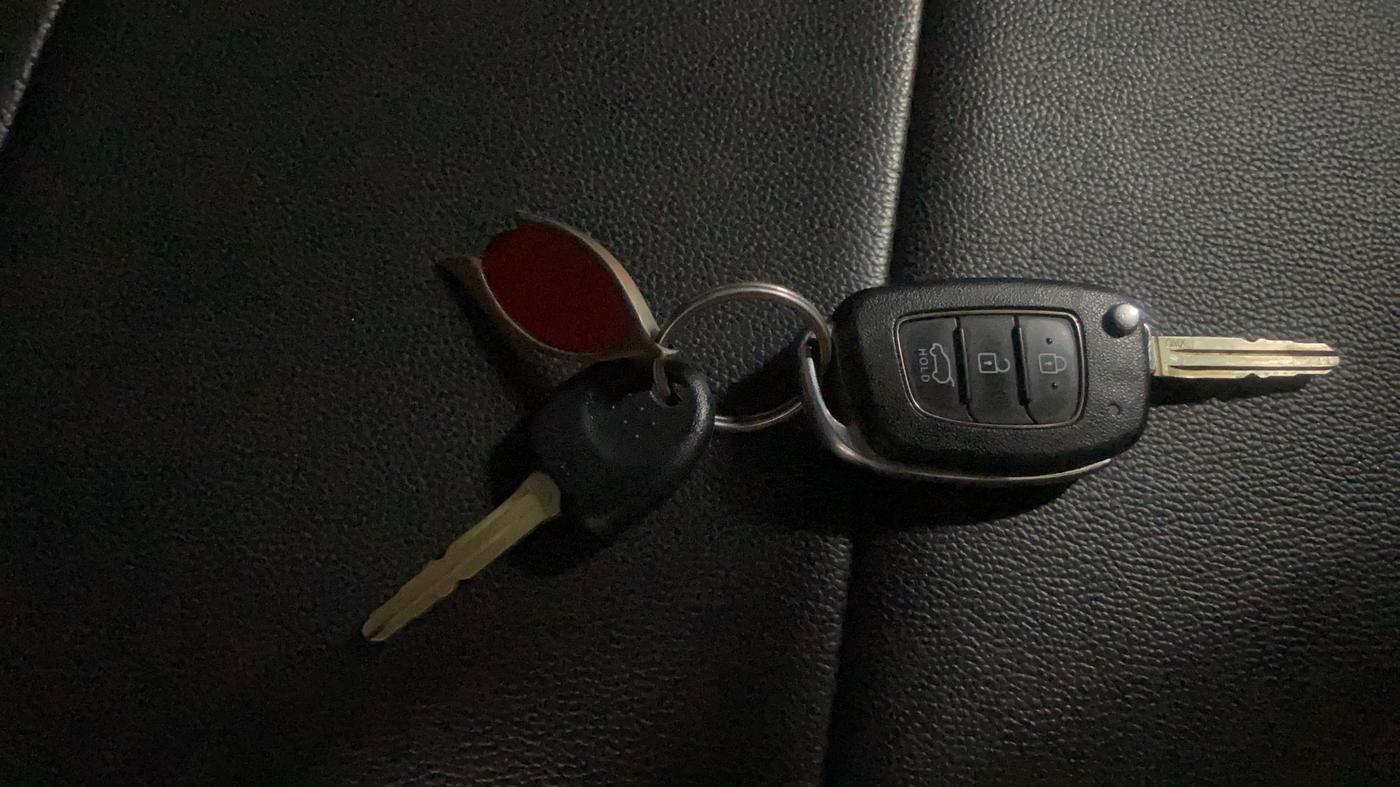 2023 Hyundai VENUE S 1.2, Petrol, Manual, 16,053 km, Key Close Up
