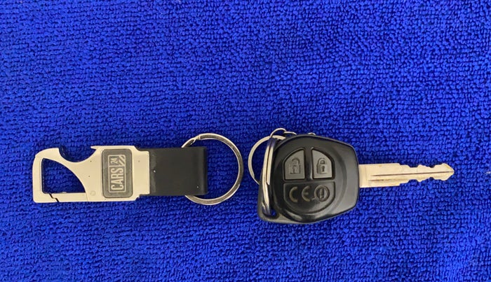 2016 Maruti Ciaz VXI, Petrol, Manual, 51,282 km, Key Close Up