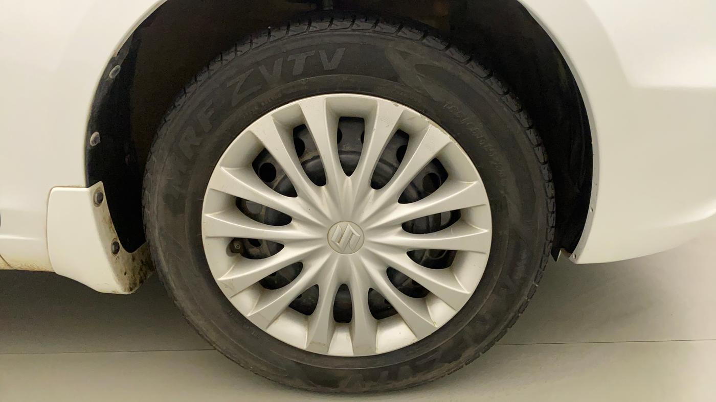 2016 Maruti Ciaz VXI, Petrol, Manual, 51,282 km, Right Front Wheel