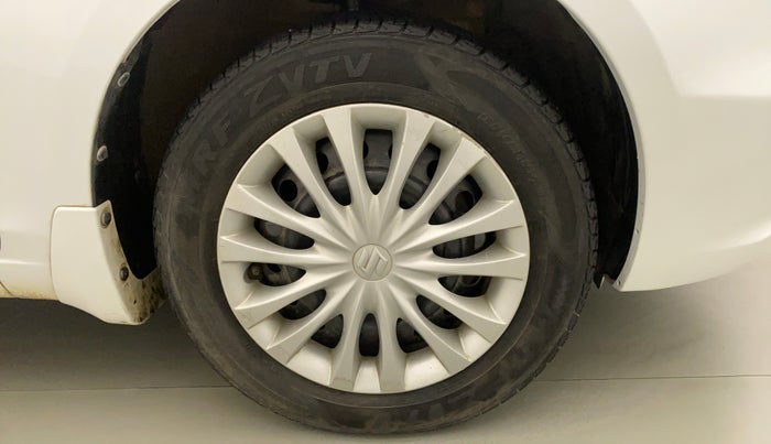 2016 Maruti Ciaz VXI, Petrol, Manual, 51,282 km, Right Front Wheel