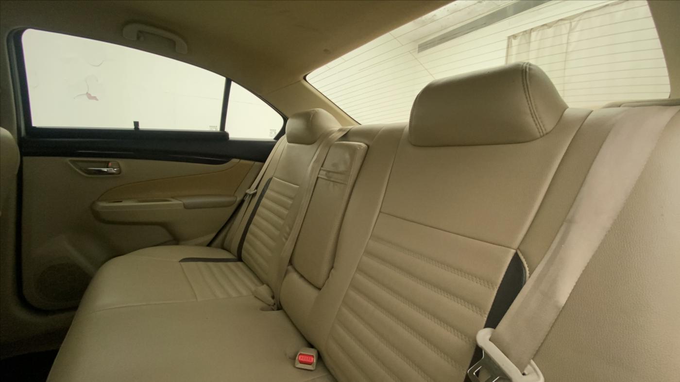 2016 Maruti Ciaz VXI, Petrol, Manual, 51,282 km, Right Side Rear Door Cabin