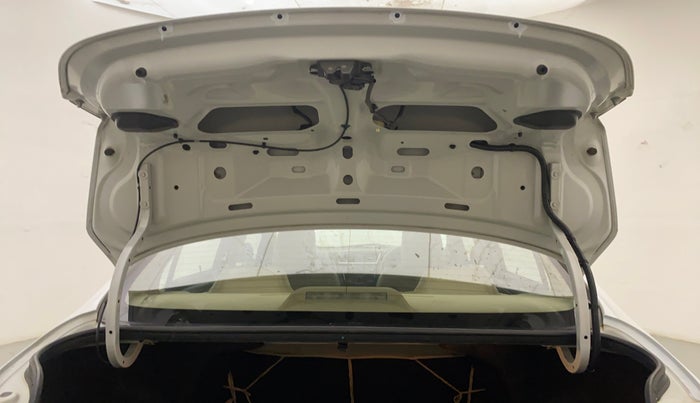 2016 Maruti Ciaz VXI, Petrol, Manual, 51,282 km, Boot Door Open