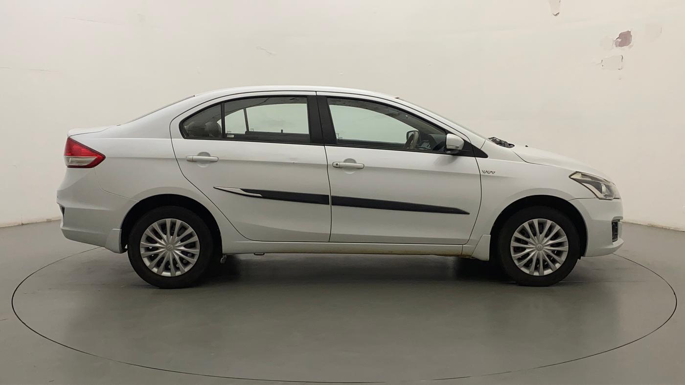 2016 Maruti Ciaz VXI, Petrol, Manual, 51,282 km, Right Side
