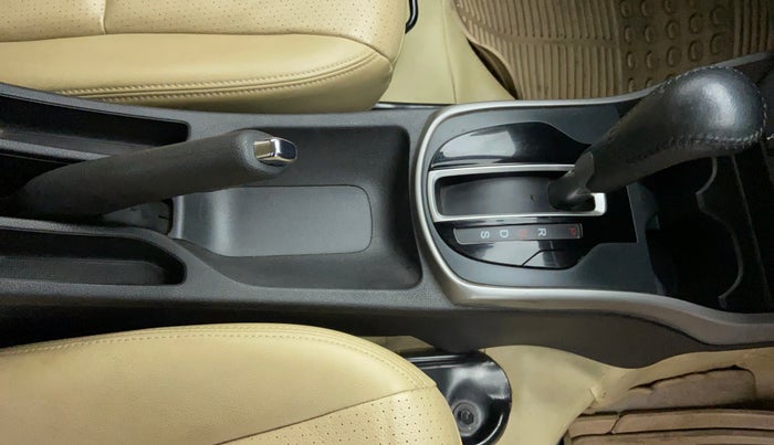 2018 Honda City ZX CVT ANNIVERSARY EDITION, Petrol, Automatic, 34,852 km, Gear Lever
