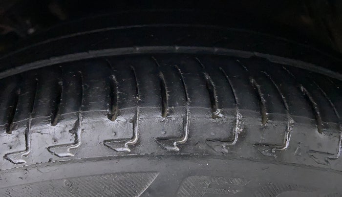 2018 Honda City ZX CVT ANNIVERSARY EDITION, Petrol, Automatic, 34,852 km, Left Front Tyre Tread