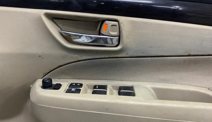2015 Maruti Ciaz ZXI AT, Petrol, Automatic, 76,067 km, Driver Side Door Panels Control