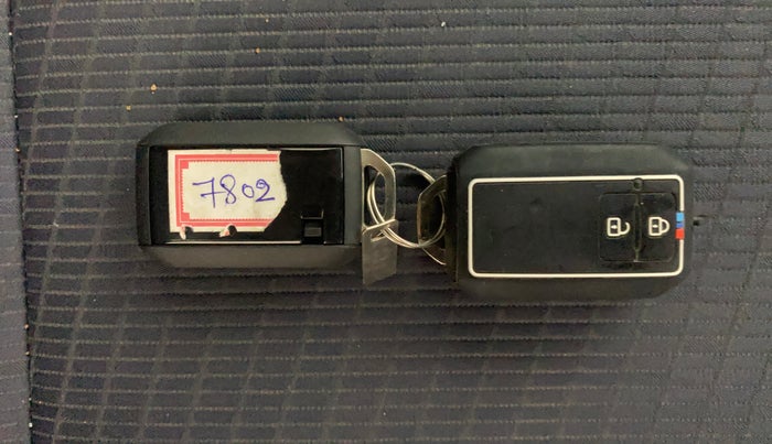 2021 Maruti Baleno ZETA PETROL 1.2, Petrol, Manual, 21,542 km, Key Close Up