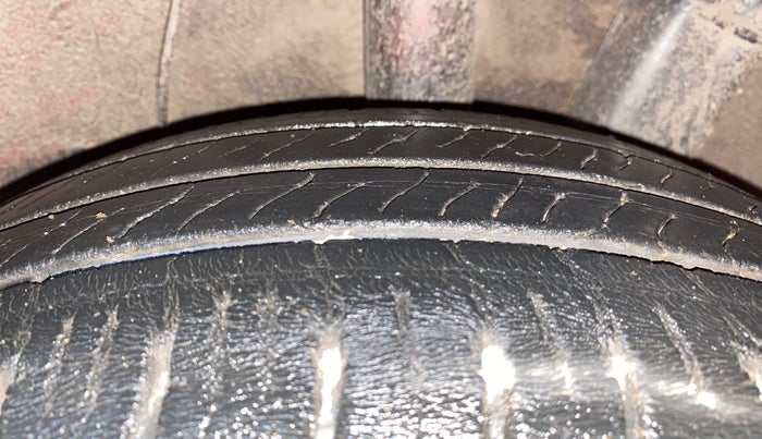 2022 Hyundai AURA SX 1.2, Petrol, Manual, 42,649 km, Left Rear Tyre Tread