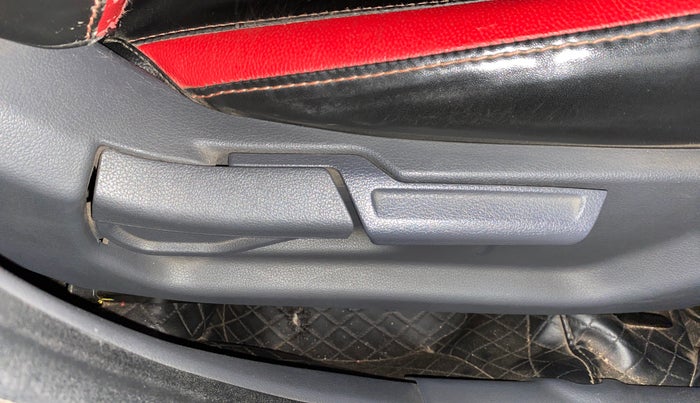 2022 Hyundai AURA SX 1.2, Petrol, Manual, 42,649 km, Driver Side Adjustment Panel