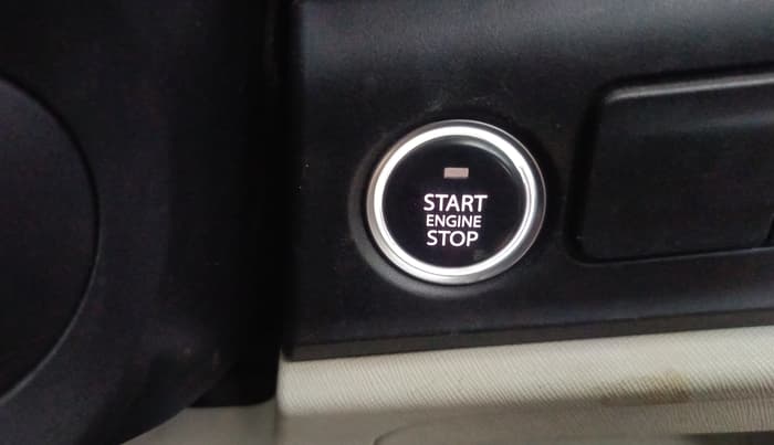 2023 Tata ALTROZ XZA + SUNROOF, Petrol, Automatic, 31,579 km, Keyless Start/ Stop Button