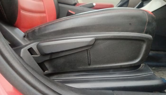 2023 Tata ALTROZ XZA + SUNROOF, Petrol, Automatic, 31,579 km, Driver Side Adjustment Panel