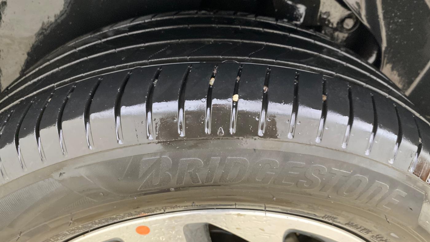 2021 Tata Safari XZA PLUS, Diesel, Automatic, 1,31,793 km, Right Rear Tyre Tread