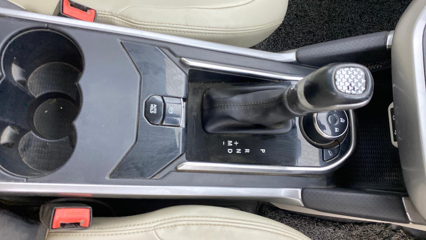 2021 Tata Safari XZA PLUS, Diesel, Automatic, 1,31,793 km, Gear Lever