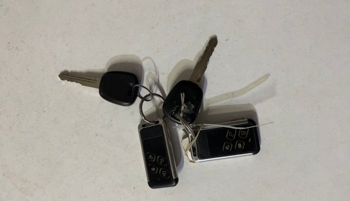 2020 Maruti Baleno SIGMA PETROL 1.2, Petrol, Manual, 45,971 km, Key Close Up