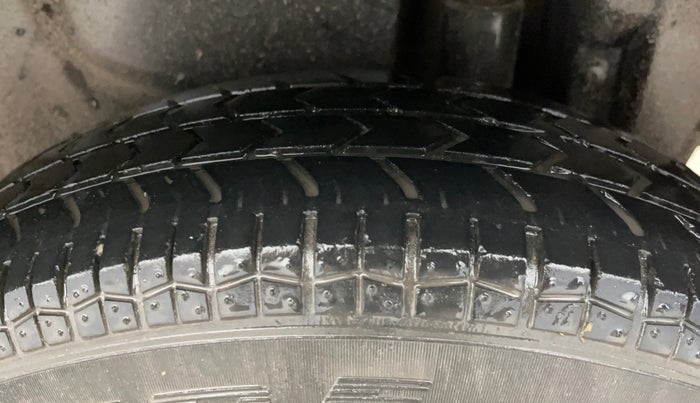 2014 Maruti Swift Dzire VXI, Petrol, Manual, 48,478 km, Left Rear Tyre Tread