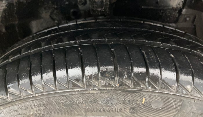 2014 Maruti Swift Dzire VXI, Petrol, Manual, 48,478 km, Right Front Tyre Tread