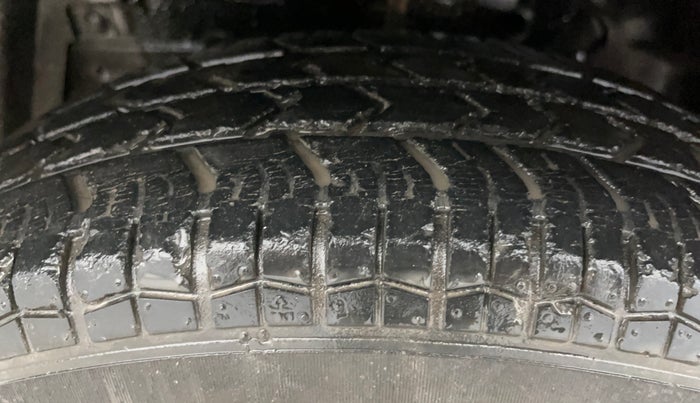 2014 Maruti Swift Dzire VXI, Petrol, Manual, 48,478 km, Left Front Tyre Tread