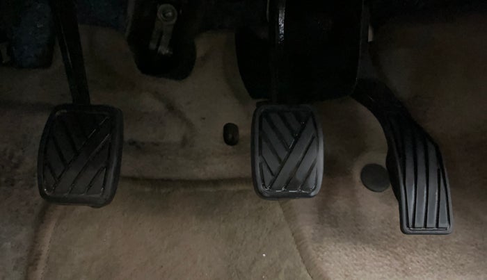 2014 Maruti Swift Dzire VXI, Petrol, Manual, 48,478 km, Pedals