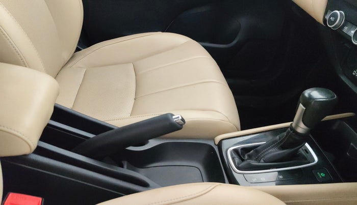 2020 Honda City 1.5L I-VTEC ZX CVT, Petrol, Automatic, 44,199 km, Gear Lever