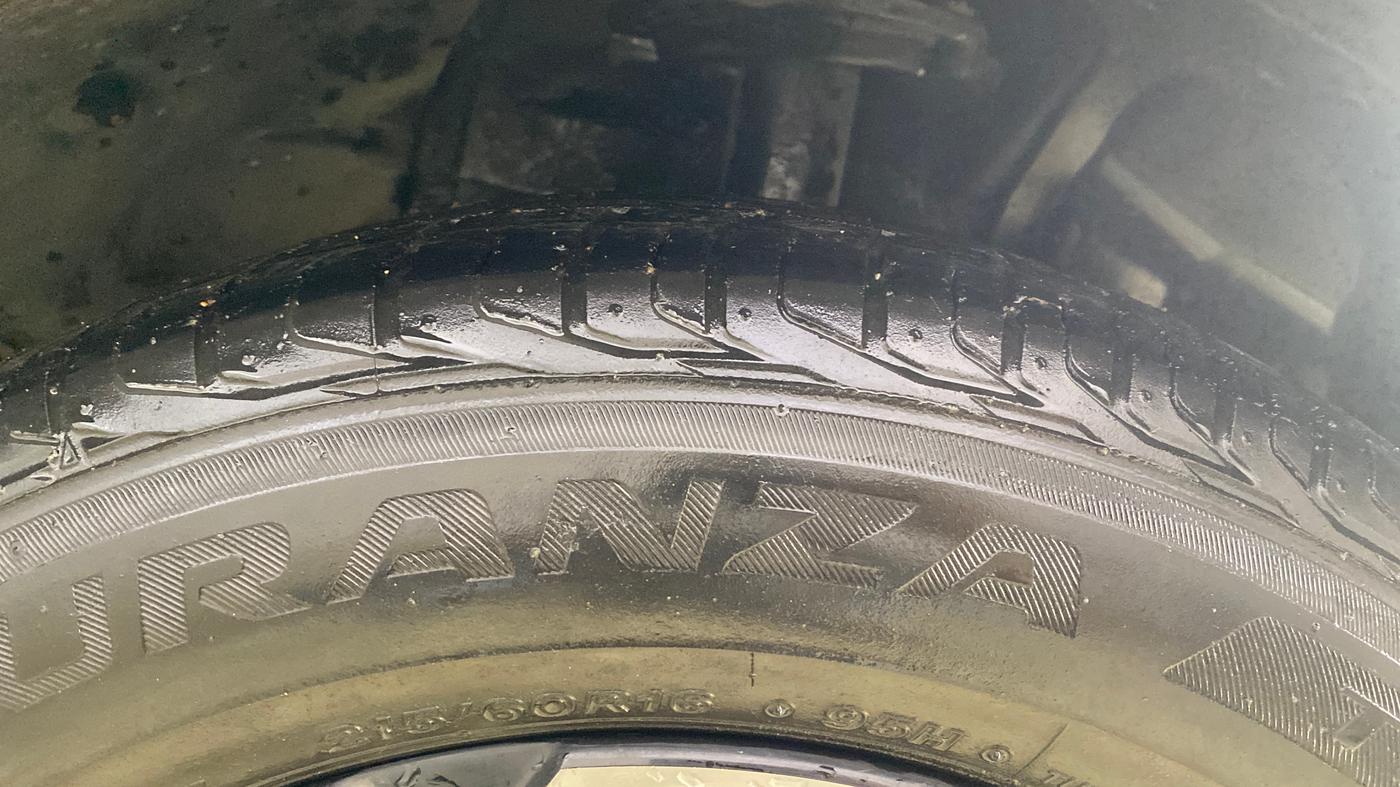 2021 Tata NEXON XZA PLUS SUNROOF DIESEL, Diesel, Automatic, 52,702 km, Right Front Tyre Tread