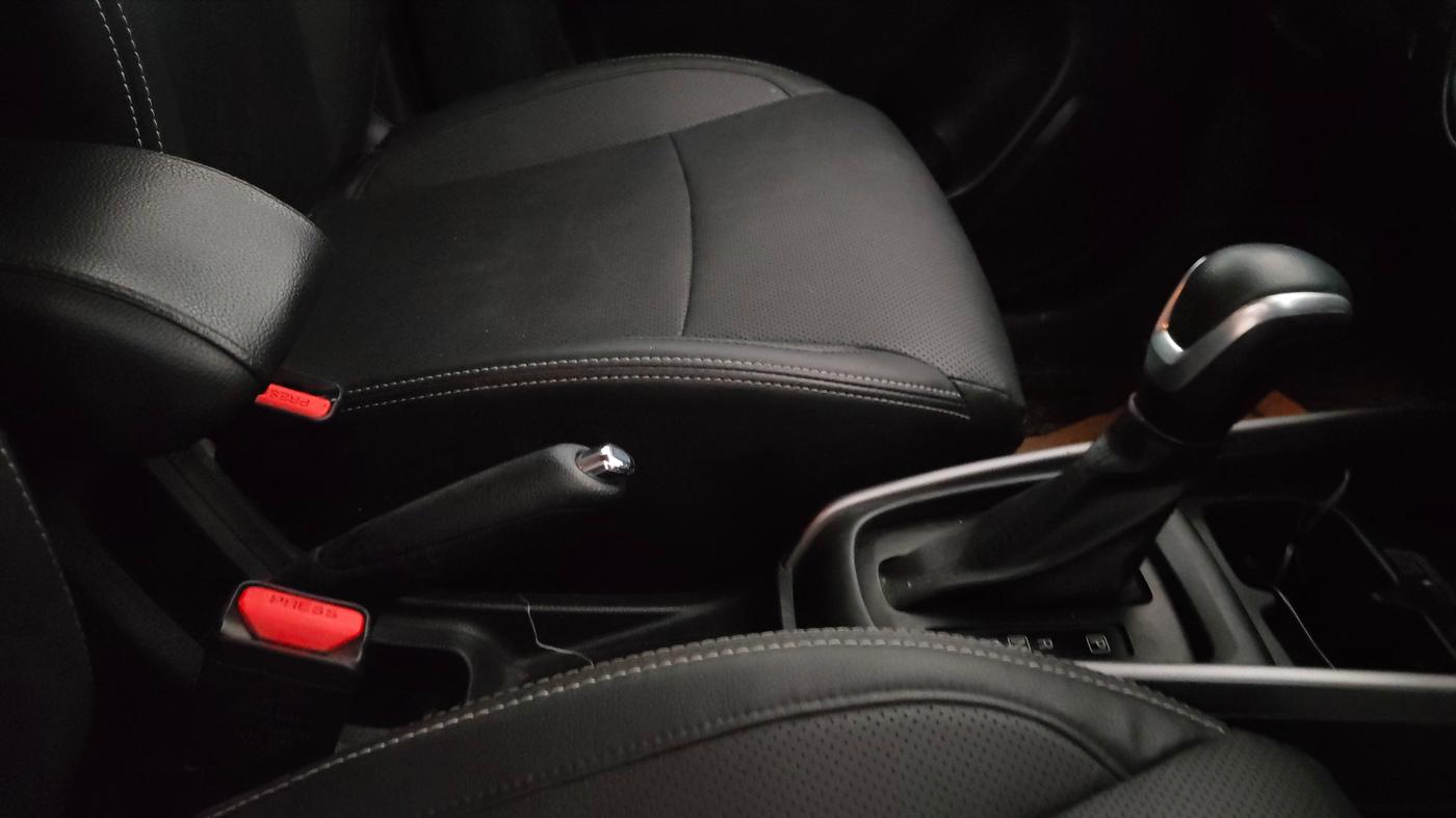 2022 Maruti XL6 ALPHA PLUS AT, Petrol, Automatic, 28,222 km, Gear Lever