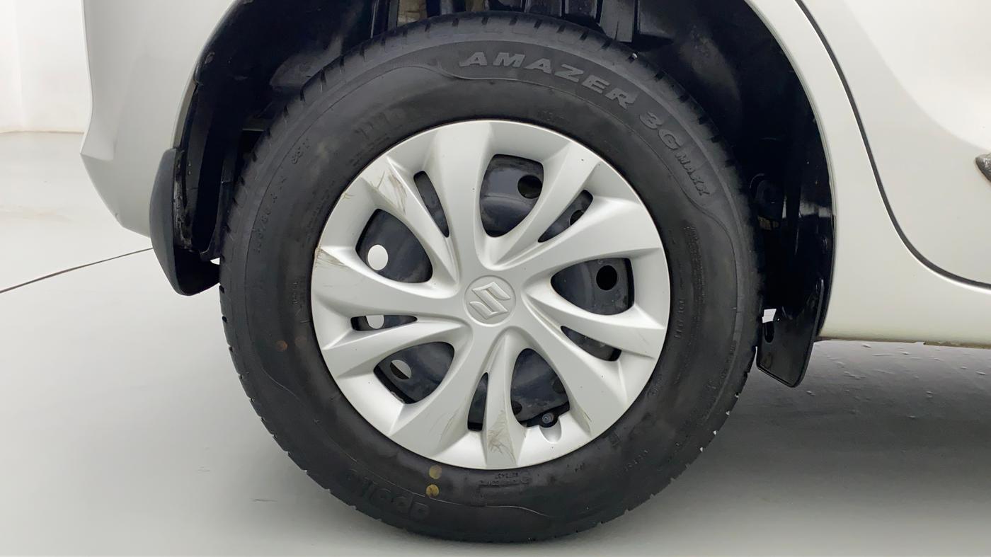 2019 Maruti Swift VXI D, Petrol, Manual, 16,521 km, Right Rear Wheel