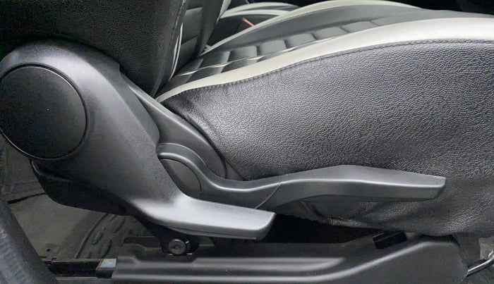 2019 Maruti Swift VXI D, Petrol, Manual, 16,521 km, Driver Side Adjustment Panel