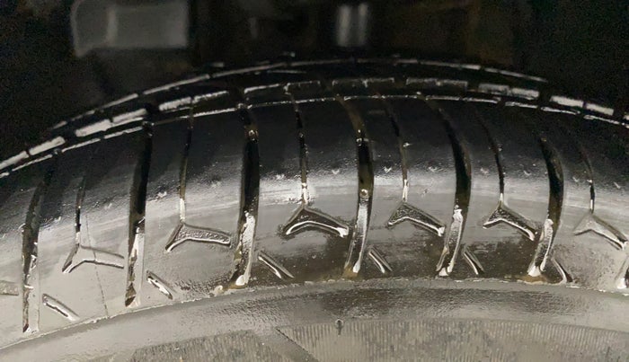 2017 Tata Tiago XZ PETROL, Petrol, Manual, 25,967 km, Left Front Tyre Tread